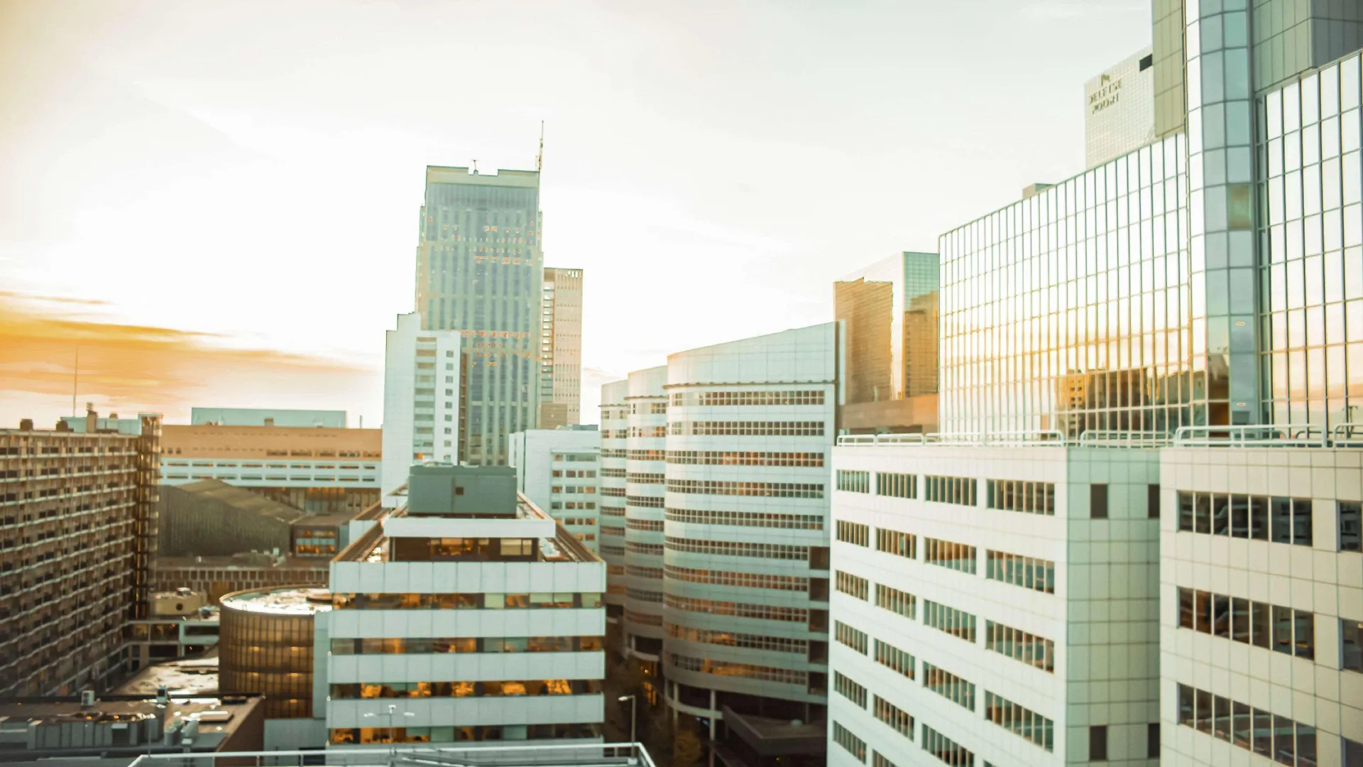 Hilton Rotterdam Ξενοδοχείο 5*,