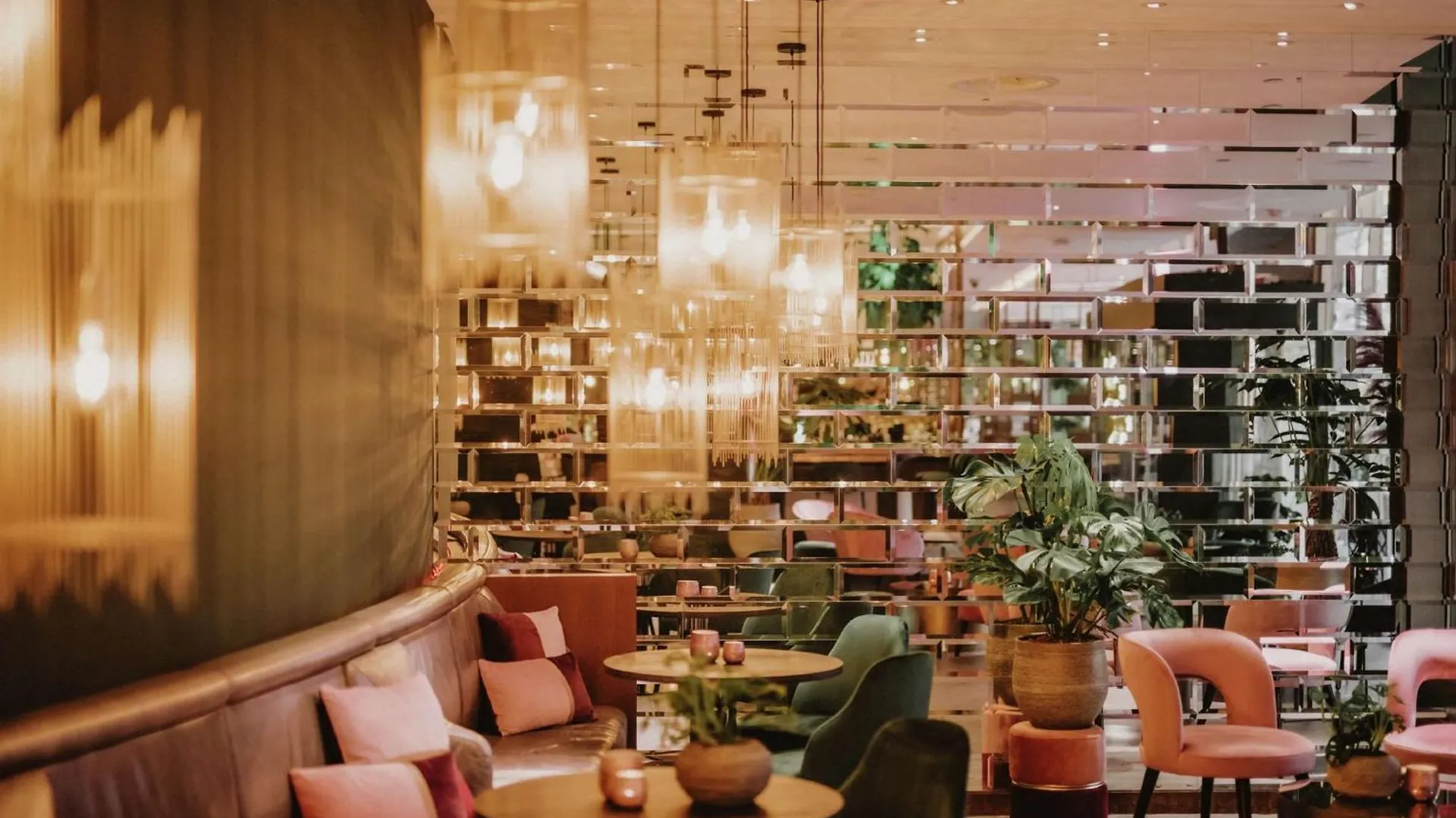 Hilton Rotterdam Ξενοδοχείο 5*,  Ολλανδία